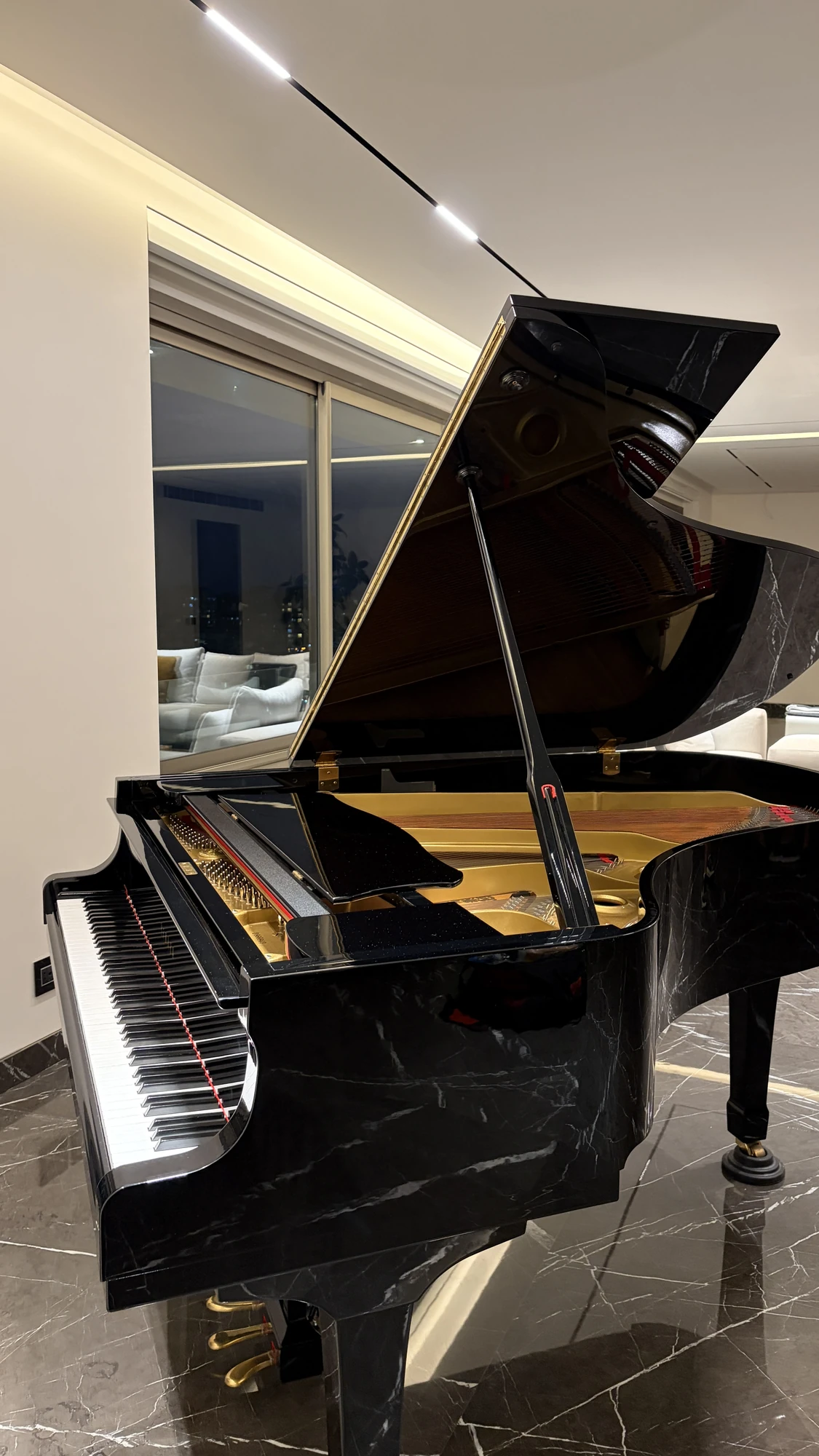 Yamaha G3, Yamaha G3 Third, Basbous & Sons Lebanon, view 1